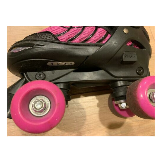 Schwinn 2 in 1 size adjustable roller skates girls youth size 1-4 image {3}