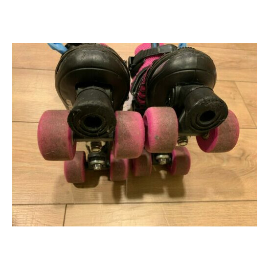 Schwinn 2 in 1 size adjustable roller skates girls youth size 1-4 image {5}